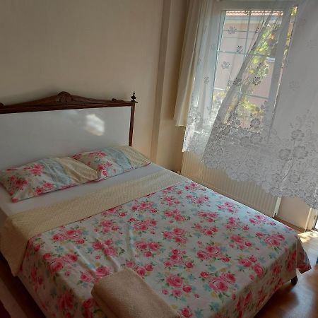 Celil Pansiyon Ayvalı Esterno foto
