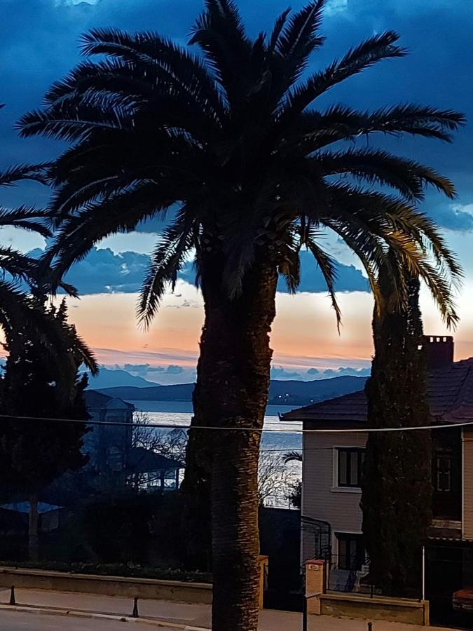 Celil Pansiyon Ayvalı Esterno foto
