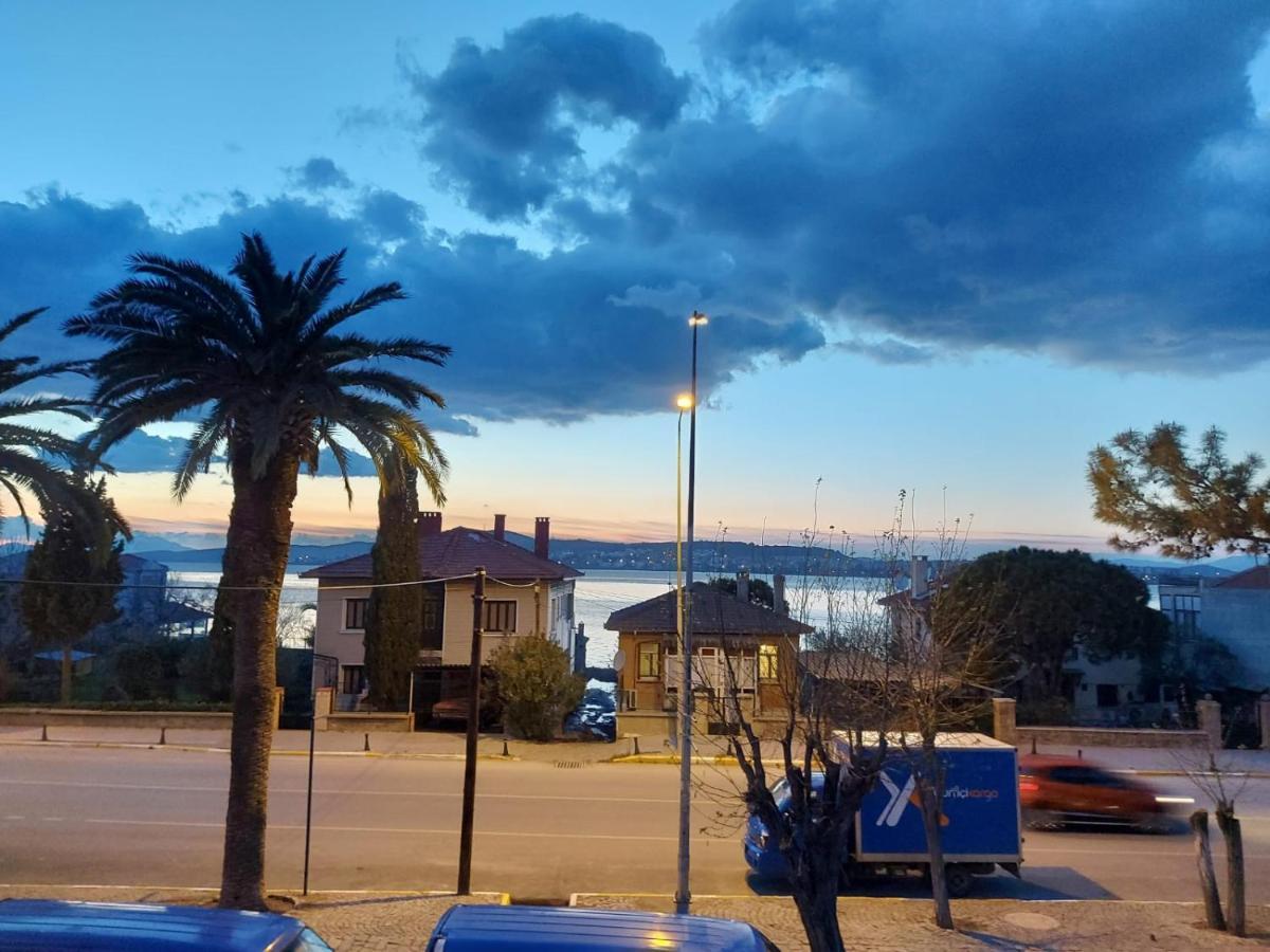 Celil Pansiyon Ayvalı Esterno foto