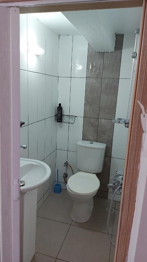 Celil Pansiyon Ayvalı Esterno foto